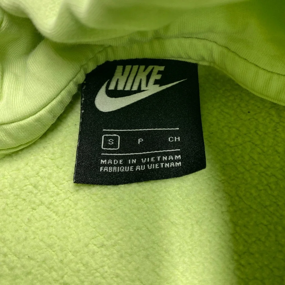 Nike sportswear club